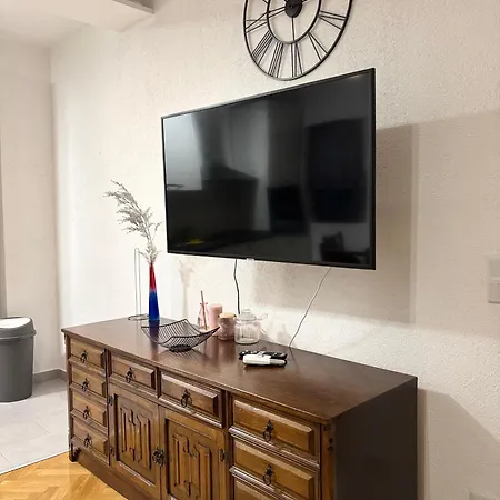 Tina Apartman